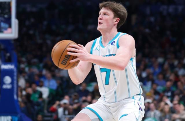 世界杯官方直播客户端下载中心-库里迎最强挑战者 克尼普尔58场200三分历史最快！